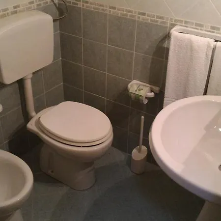 Casa Ambra Bed & Breakfast Macari